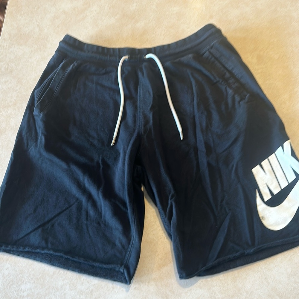 Nike club fleece shorts